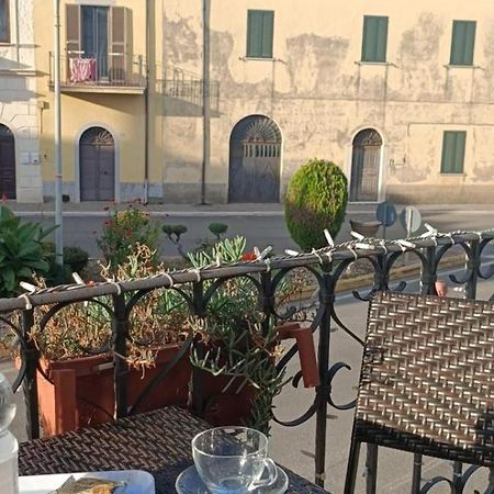 Velia'S Home Casa Vacanze B&B Castel Sant'Elia Exterior foto